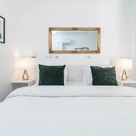 Apartment Sat2 - Modern 2 Bedroom With Ocean View
